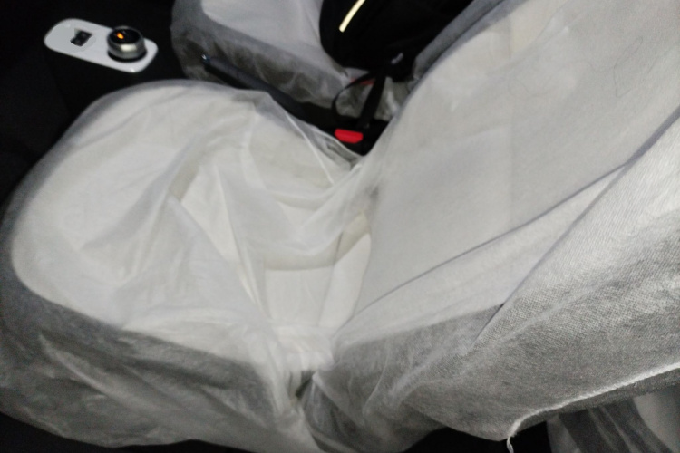 吉利银河 熊猫 2025款 210km 元气熊中控内饰19