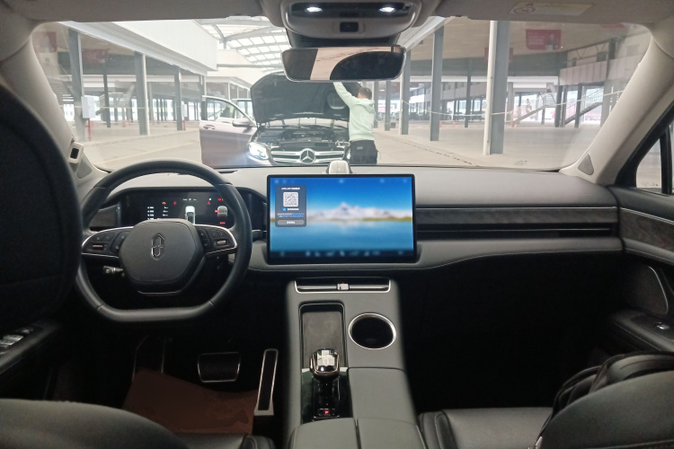 鸿蒙智行 问界M5 2022款 增程四驱旗舰版中控内饰7002