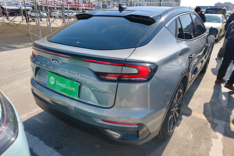 福特 蒙迪欧 2025款 2.0T EcoBoost E 混动 运动版车身外观7