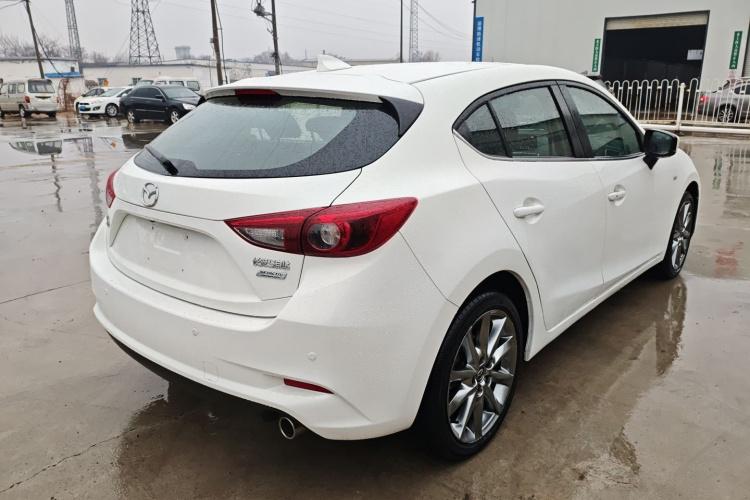 马自达3 昂克赛拉 2017款 两厢 2.0L 自动运动型 国V车身外观7