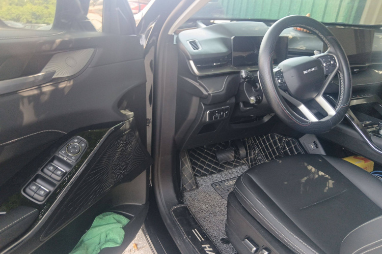 哈弗H6 2022款 第三代 1.5T 自动两驱Max中控内饰7003