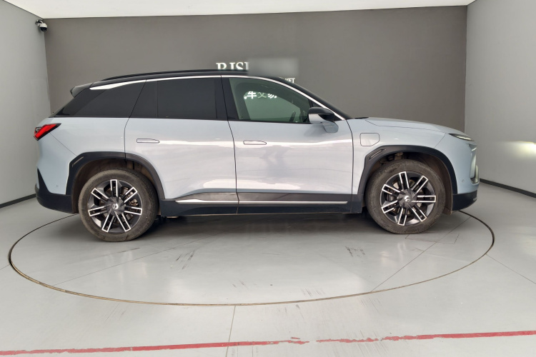 蔚来ES6 2020款 420KM 运动版车身外观6006