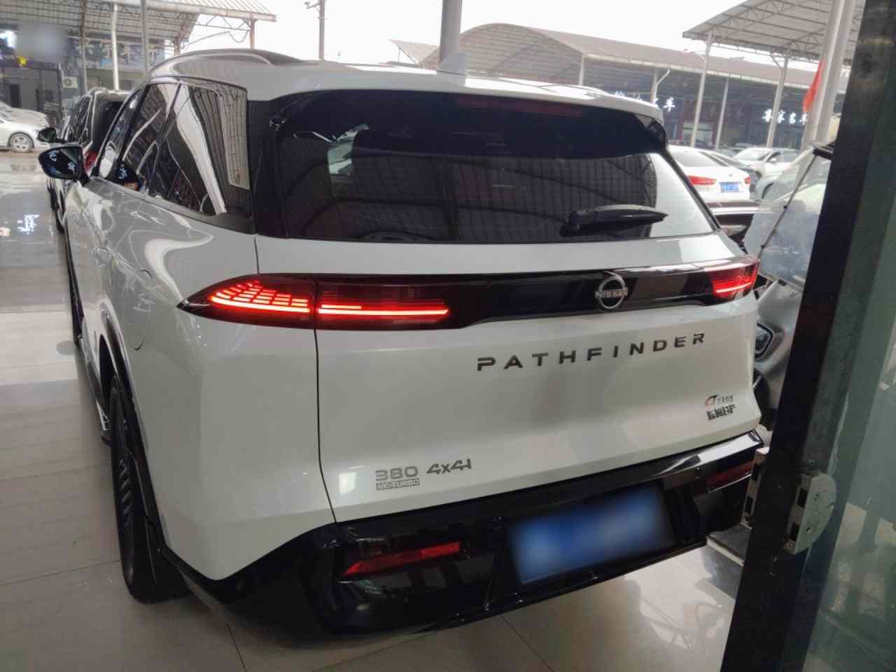 日产 探陆 2024款 380VC-TURBO 四驱智尊版 6座(3)