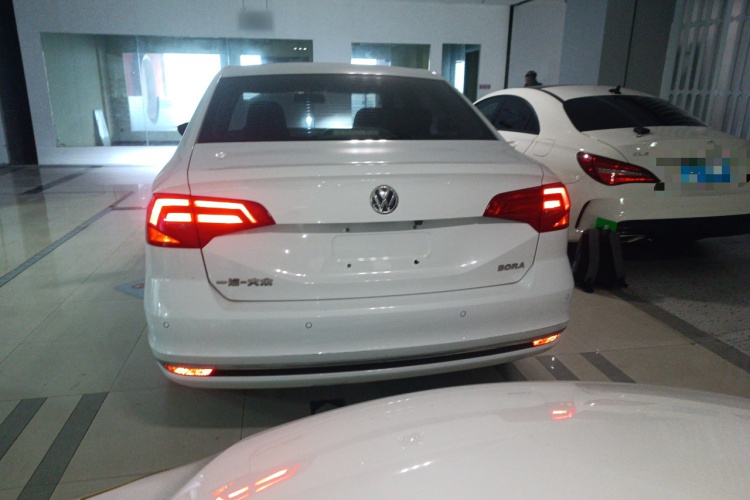 大众 宝来 2018款 1.5L 自动舒适型车身外观6