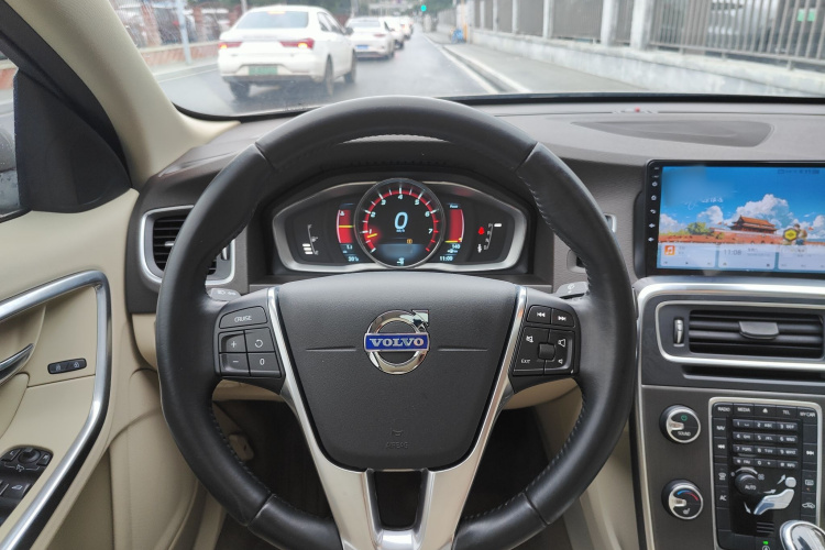 沃尔沃S60 2014款 S60L T5 智驭版车身外观6010