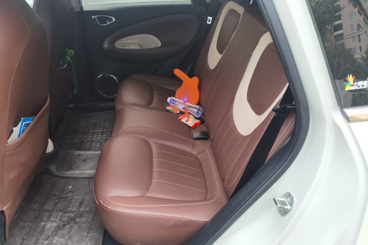 五菱汽车 五菱缤果 2023款 203km 舒享款中控内饰21