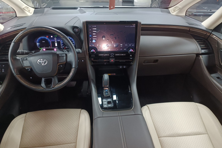 丰田 埃尔法 2024款 双擎 2.5L 臻享版中控内饰12