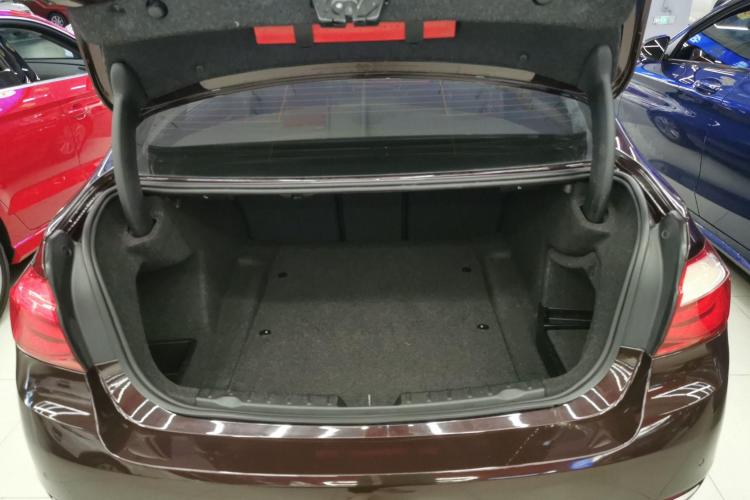 宝马3系 2017款 320Li 时尚型中控内饰23