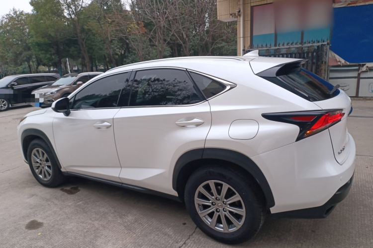 雷克萨斯NX 2015款 200 全驱 锋尚版车身外观4