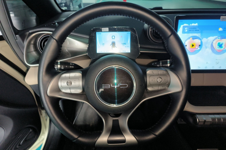 比亚迪 海豚 2021款 405km 时尚版中控内饰13