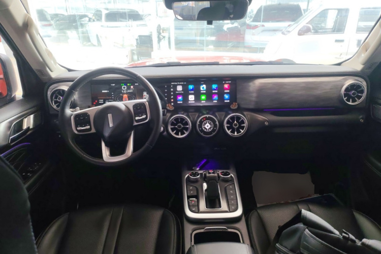 坦克300 2021款 越野版 2.0T 征服者中控内饰12