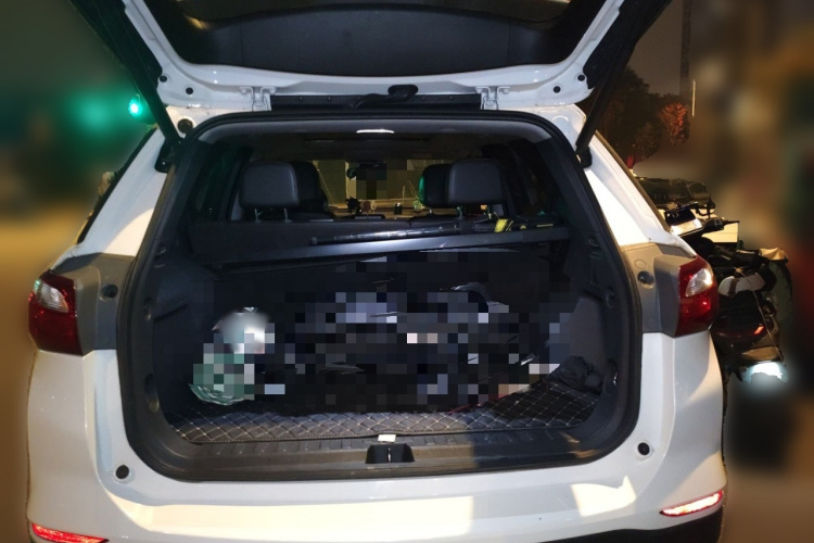 雪佛兰 探界者 2017款 550T 自动四驱捍界版局部细节23