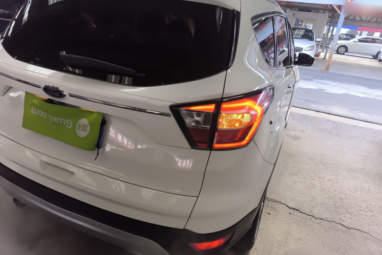 福特 翼虎 2017款 EcoBoost 245 四驱铂翼型车身外观9