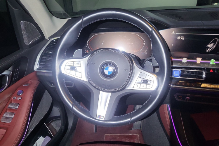 宝马X5 2022款 xDrive 30Li 尊享型M运动套装中控内饰13