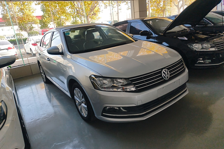 大众 朗逸 2015款 1.6L 自动舒适版车身外观3