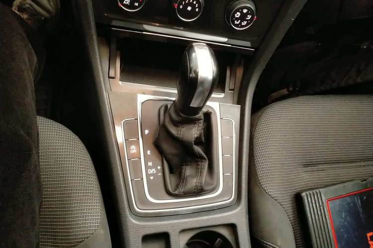 大众 高尔夫 2019款 280TSI DSG舒适型 国V局部细节18