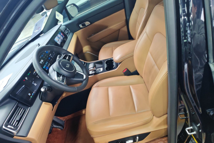 理想汽车 理想ONE 2021款 增程6座版中控内饰19