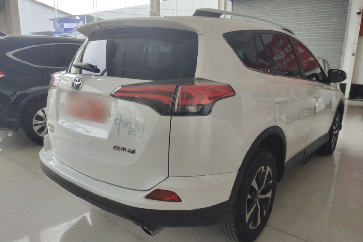 丰田 RAV4荣放 2019款 2.0L CVT两驱先锋版 国V车身外观7