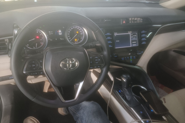 丰田 凯美瑞 2018款 2.0G 豪华版中控内饰7002