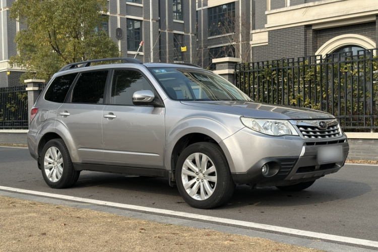 斯巴鲁 森林人 2011款 2.5XS 自动豪华版车身外观6001