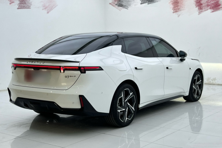 领克07 2024款 EM-P 126长续航 Ultra车身外观6004