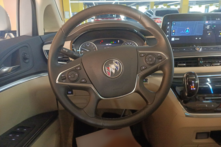 别克GL8 2023款 陆上公务舱 652T 豪华型中控内饰13