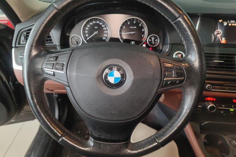 宝马5系 2014款 525Li 领先型中控内饰13