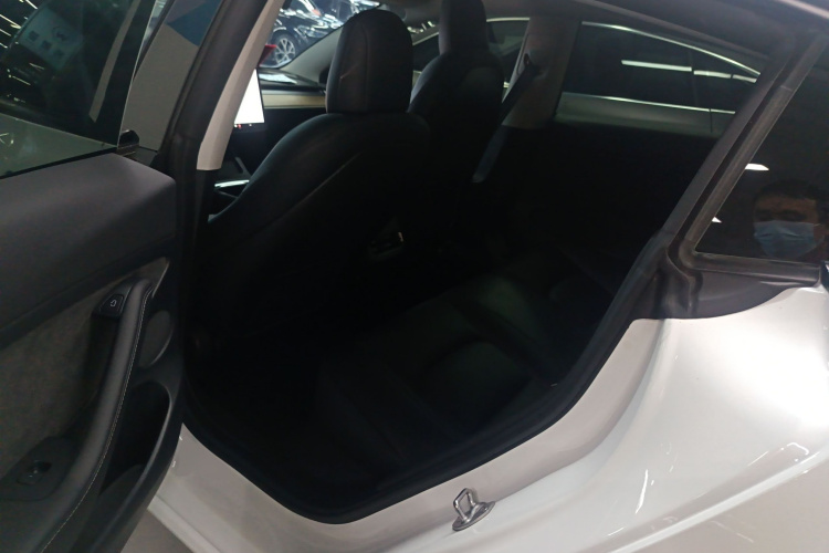 特斯拉 Model 3 2021款 标准续航后驱升级版中控内饰7004