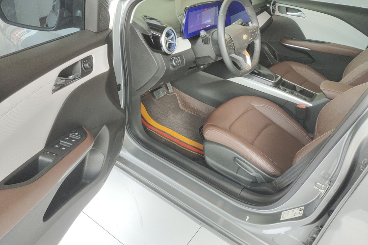 雪佛兰 科鲁泽 2024款 1.5L 双离合悦享版中控内饰20