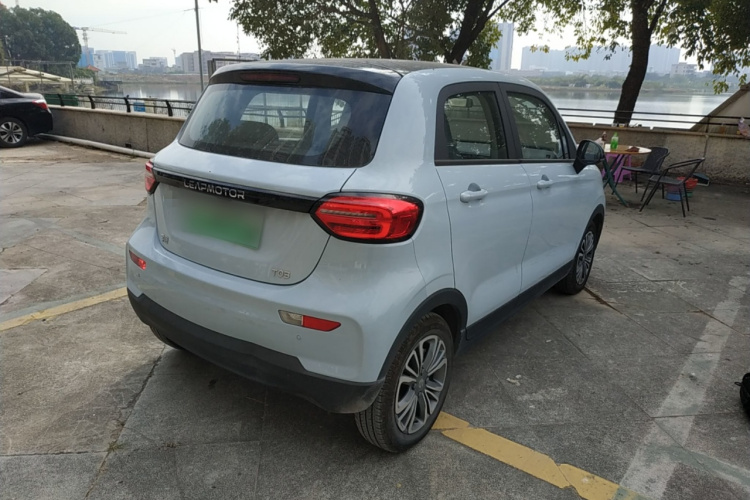 零跑汽车 零跑T03 2024款 310舒享版车身外观7