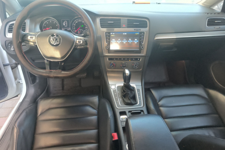 大众 高尔夫 2016款 230TSI 自动豪华型中控内饰12