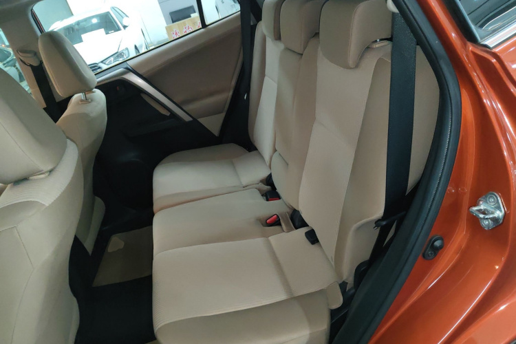 丰田 RAV4荣放 2013款 2.0L CVT四驱风尚版中控内饰21