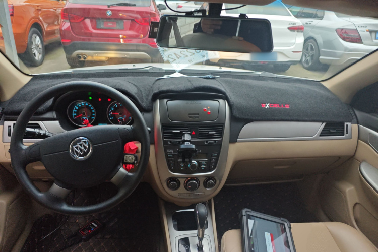 别克 凯越 2013款 1.5L 自动经典型中控内饰12