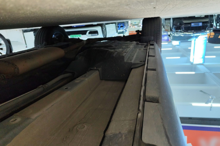 广汽传祺 传祺GS8 2021款 390T 两驱暗夜骑士版局部细节9001