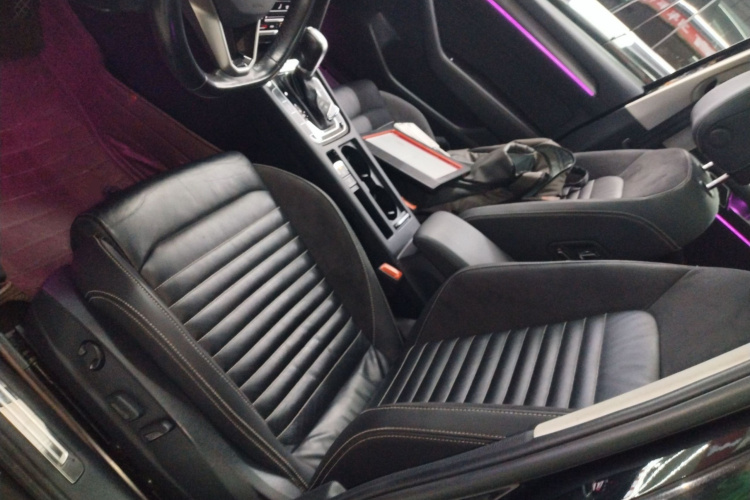 大众 迈腾 2020款 330TSI DSG 领先型中控内饰19