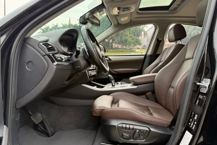 宝马X4 2016款 xDrive20i M运动型中控内饰7004