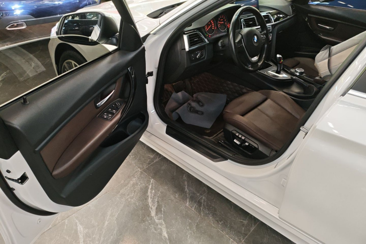 宝马3系 2019款 320Li 时尚型中控内饰20