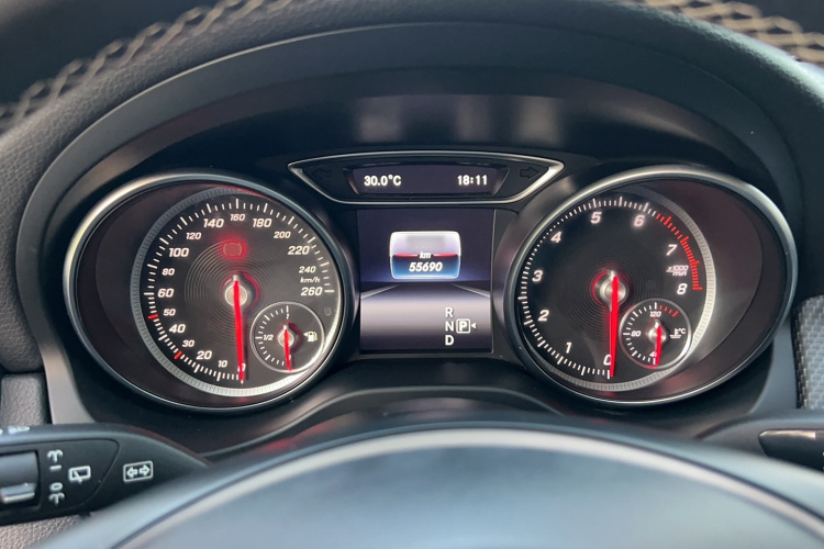 奔驰GLA 2018款 GLA 200 时尚型局部细节14