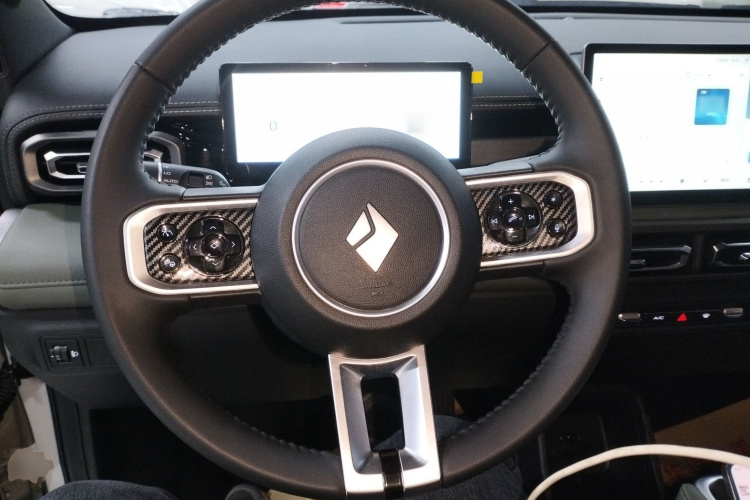 宝骏悦也Plus 2025款 智尊版 5座中控内饰13