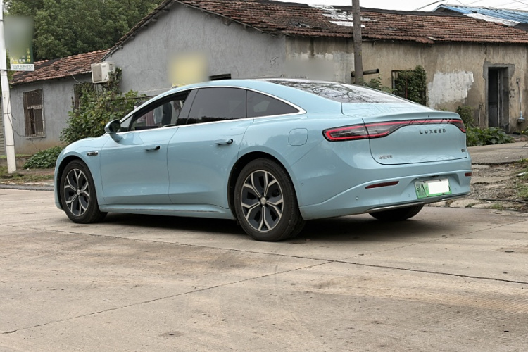 鸿蒙智行 智界S7 2025款 855km Max车身外观6005