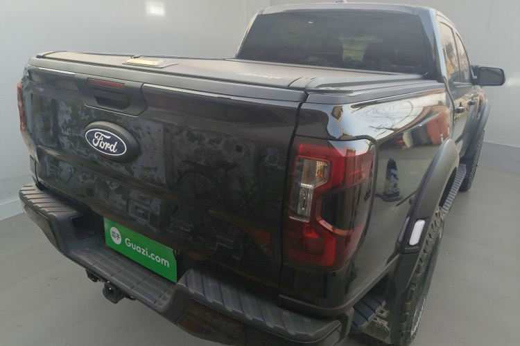 福特 游骑侠Ranger 2023款 探迹四驱自动版 汽油车身外观7