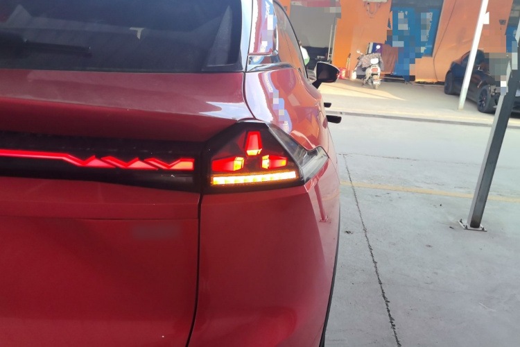 深蓝汽车 深蓝S07 2024款 215Max 乾崑智驾ADS SE增程版车身外观9