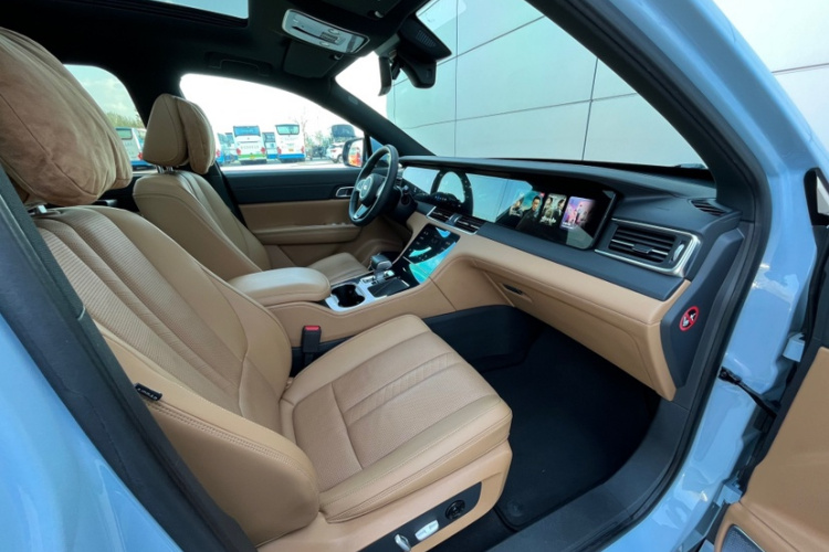 理想汽车 理想ONE 2020款 增程6座版局部细节41