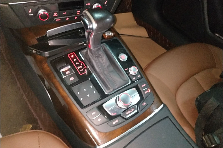 奥迪A6L 2014款 30 FSI 豪华型局部细节18