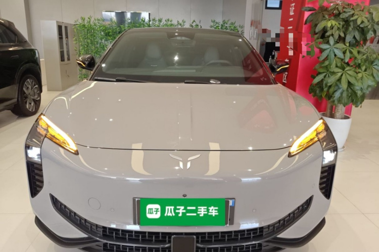 红旗EH7 2024款 760 Pro+ 四驱版车身外观6001