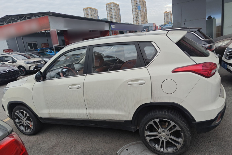 北京汽车 绅宝X35 2016款 1.5L 自动精英版车身外观6003