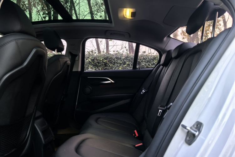 宝马1系 2017款 118i 运动型中控内饰7004