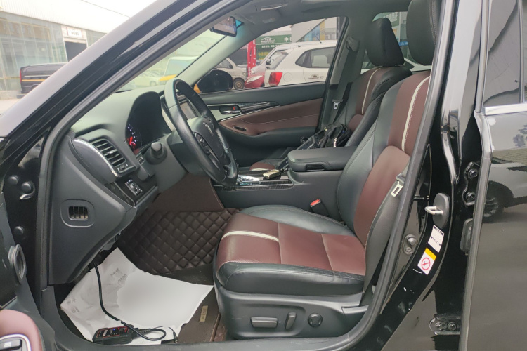 丰田 皇冠 2017款 2.0T 运动版中控内饰19