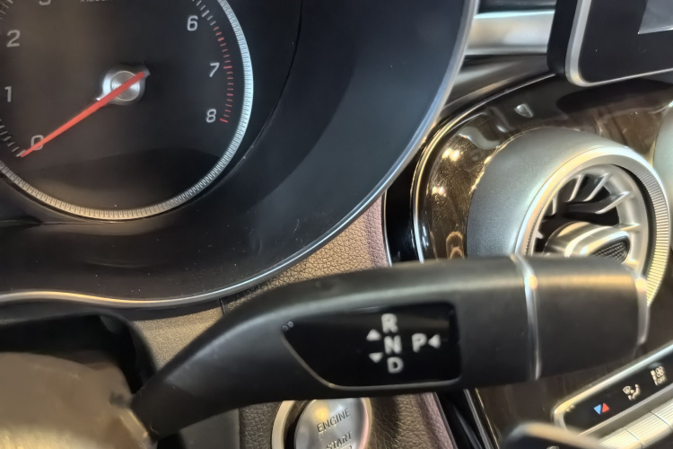 奔驰GLC 2019款 GLC 260 L 4MATIC 动感型局部细节18