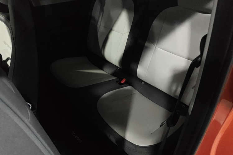 吉利银河 2025款 210km 熊猫骑士中控内饰7004